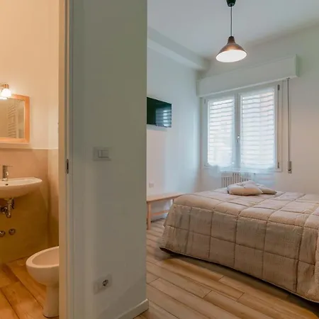 Bentivogli By Lesdomus - Fronte Ospedale Sant'orsola 3* Bolonia