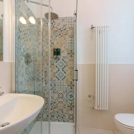Bentivogli By Lesdomus - Fronte Ospedale Sant'orsola 3* Bolonha