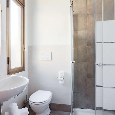 Pensjonat Bentivogli By Lesdomus - Fronte Ospedale Sant'orsola 3*