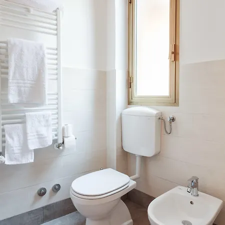 Bentivogli By Lesdomus - Fronte Ospedale Sant'orsola Гостевой дом 3*