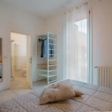 Bentivogli By Lesdomus - Fronte Ospedale Sant'orsola 3* Boloňa